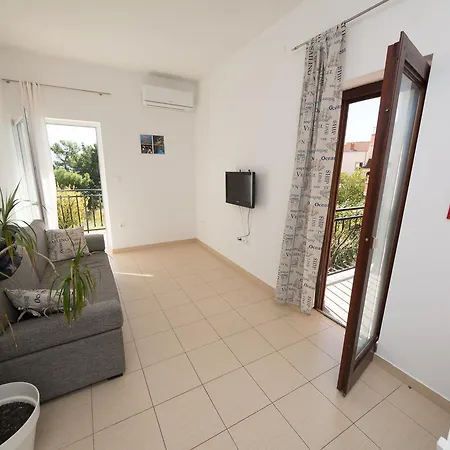 & Bruno ゲストハウス Stobreč