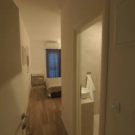 & Bruno ゲストハウス