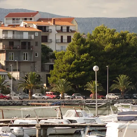 & Bruno ゲストハウス Stobreč